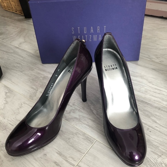 Stuart Weitzman Logoswoon Patent Leather Pump - Picture 7 of 8